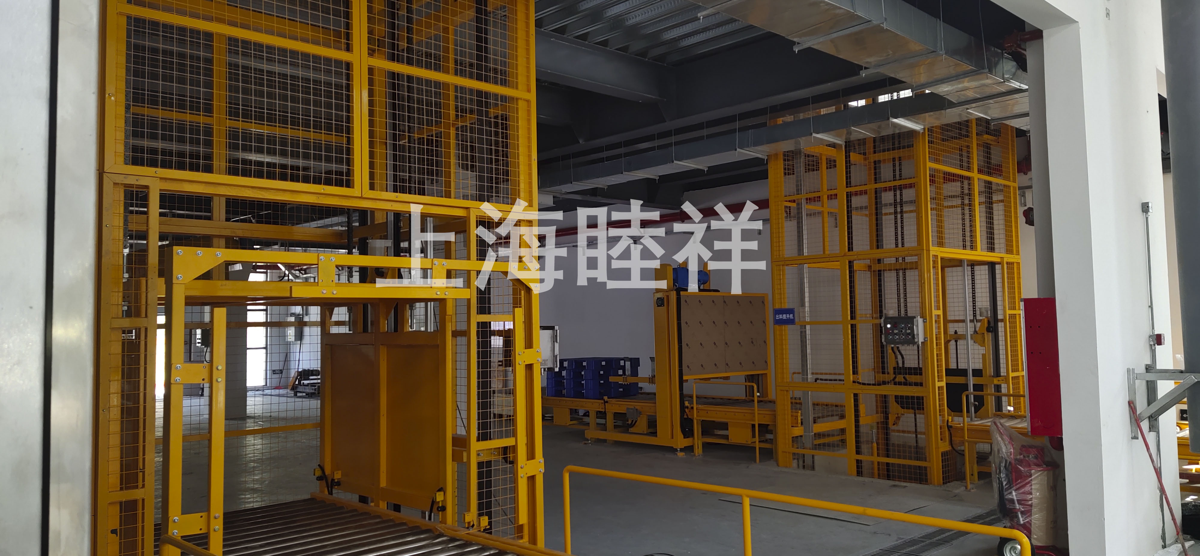上海睦祥提升機(jī)項(xiàng)目工程 一 廣州客戶工廠現(xiàn)場(chǎng)提升機(jī)系統(tǒng)安裝調(diào)試
